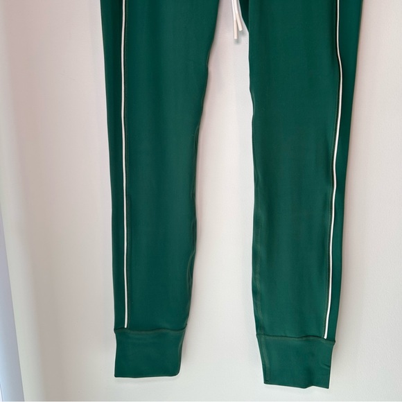 NWT Vuori Daily Piped Legging Viridian Size Small - Picture 7 of 16